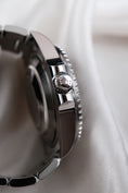 Bild in Galerie-Betrachter laden, Rolex Sea-Dweller 126600 - Detail view 6