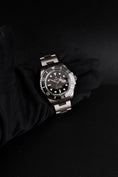 Bild in Galerie-Betrachter laden, Rolex Sea-Dweller 126600 - Detail view 1