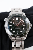 Bild in Galerie-Betrachter laden, Omega Seamaster Diver 300 M 21030422010001 - Detailansicht 1