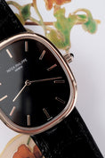 Carica l'immagine nel visualizzatore della galleria, Patek Philippe Ellisse d'oro 5738R-001 - Vista dettagliata 2