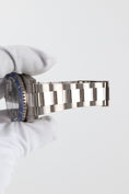 Load image into Gallery viewer, Rolex Submariner Date 126619LB - detailed view 8