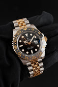 Bild in Galerie-Betrachter laden, Rolex GMT Master II 126713GRNR - Detail view 1