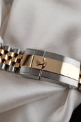 Bild in Galerie-Betrachter laden, Rolex GMT Master II 126713GRNR - Detail view 6
