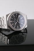 Bild in Galerie-Betrachter laden, Audemars Piguet Royal Oak Selfwinding 15400ST - Detailansicht 10
