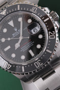 Cargar la imagen en la vista de la galería, Rolex Sea-Dweller 126600 - Detail view 3
