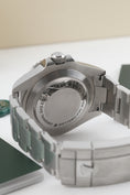 Cargar la imagen en la vista de la galería, Rolex Sea-Dweller 126600 - Detail view 5