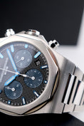 Bild in Galerie-Betrachter laden, Girard Perregaux Laureato Chronograph 81020-11-631-11A - Detail view 3