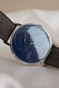 Cargar la imagen en la vista de la galería, Nomos Lambda Blue 175 Years Watchmaking Glashütte 960.S3 - Detailansicht 3