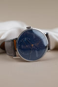 Cargar la imagen en la vista de la galería, Nomos Lambda Blue 175 Years Watchmaking Glashütte 960.S3 - Detailansicht 6