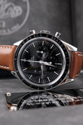 Bild in Galerie-Betrachter laden, Omega Speedmaster Moonwatch FOIS 31132403001001 - Detail view 2