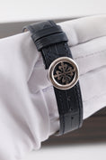 Bild in Galerie-Betrachter laden, Patek Philippe Complications 5231G-001 - Detailansicht 5