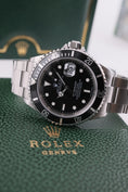 Carica l'immagine nel visualizzatore della galleria, Rolex Submariner Date 16610 - Vista dettagliata 2