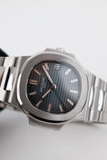 Carica l'immagine nel visualizzatore della galleria, Patek Philippe Nautilus 5800/1A-001 - Detailansicht 3