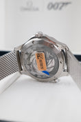 Carica l'immagine nel visualizzatore della galleria, Omega Seamaster Diver 300M 21030422003002 - Detailansicht 6