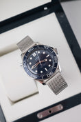 Carica l'immagine nel visualizzatore della galleria, Omega Seamaster Diver 300M 21030422003002 - Detailansicht 1