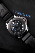 Load image into Gallery viewer, Panerai Submersible PAM00683 - Detailansicht 5