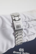 Bild in Galerie-Betrachter laden, Grand Seiko Heritage Collection 25th Anniversary Limited Edition SBGR325G - Detail view 5