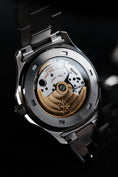 Bild in Galerie-Betrachter laden, Patek Philippe Aquanaut Jumbo 5065/1A-001 - Detailansicht 4