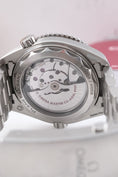 Bild in Galerie-Betrachter laden, Omega Seamaster Planet Ocean 21530442103001 - Detail view 6
