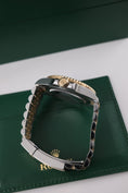 Bild in Galerie-Betrachter laden, Rolex GMT Master II 126713GRNR - Detailansicht 4