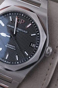 Bild in Galerie-Betrachter laden, Girard Perregaux Laureato 81010-11-634-11A - Detail view 4