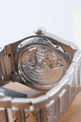 Bild in Galerie-Betrachter laden, Girard Perregaux Laureato 81010-11-634-11A - Detail view 8