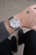 Bild in Galerie-Betrachter laden, Vacheron Constantin Overseas Chronograph 5500V/110A-B075 - Detailansicht 10