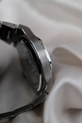 Bild in Galerie-Betrachter laden, Girard Perregaux Laureato 81010-11-634-11A - Detail view 7