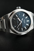 Bild in Galerie-Betrachter laden, Girard Perregaux Laureato 81010-11-634-11A - Detail view 3