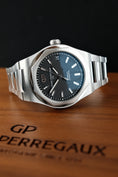 Bild in Galerie-Betrachter laden, Girard Perregaux Laureato 81010-11-634-11A - Detail view 1