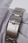 Carica l'immagine nel visualizzatore della galleria, Rolex Explorer II 226570 - Detailansicht 7