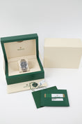 Bild in Galerie-Betrachter laden, Rolex Explorer 214270 - Papers and documentation