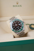 Bild in Galerie-Betrachter laden, Rolex Submariner 126610LV - Detail view 1