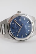 Bild in Galerie-Betrachter laden, Girard Perregaux Laureato Blue Dial 810001143111A - Detailansicht 4