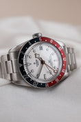 Bild in Galerie-Betrachter laden, Tudor Black Bay GMT Opaline 79830RB - Detailansicht 6