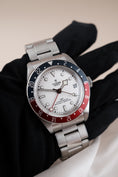 Bild in Galerie-Betrachter laden, Tudor Black Bay GMT Opaline 79830RB - Detailansicht 1