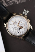 Load image into Gallery viewer, Patek Philippe Perpetual Calendar Chronograph 5270J-001 - Detail view 2