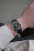 Load image into Gallery viewer, Patek Philippe Calatrava 5226G-001 - Detail view 10