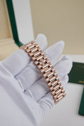 Bild in Galerie-Betrachter laden, Rolex Day-Date 40 228235 - Detail view 8