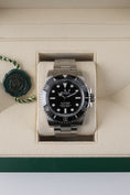 Bild in Galerie-Betrachter laden, Rolex Submariner No Date 114060 - Detail view 2