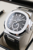 Bild in Galerie-Betrachter laden, Patek Philippe Nautilus Annual Calendar 5726A-001 - Detailansicht 4