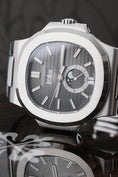 Bild in Galerie-Betrachter laden, Patek Philippe Nautilus Annual Calendar 5726A-001 - Detailansicht 5