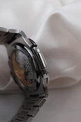 Carica l'immagine nel visualizzatore della galleria, Patek Philippe Nautilus 5711 - Detailansicht 6