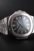 Carica l'immagine nel visualizzatore della galleria, Patek Philippe Nautilus 5711 - Detailansicht 3
