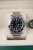 Bild in Galerie-Betrachter laden, Rolex Submariner No Date 114060 - Detail view 1