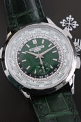 Bild in Galerie-Betrachter laden, Patek Philippe World Time Chronograph 5930P-001 - Detailansicht 5