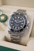 Load image into Gallery viewer, Rolex Submariner No Date 114060 - Detailed view 2