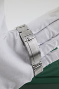 Load image into Gallery viewer, Rolex Submariner No Date 114060 - Detailed view 7
