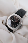 Load image into Gallery viewer, Patek Philippe Aquanaut 5064 - Detail view 8