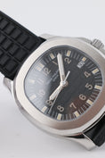 Load image into Gallery viewer, Patek Philippe Aquanaut 5064 - Detail view 2